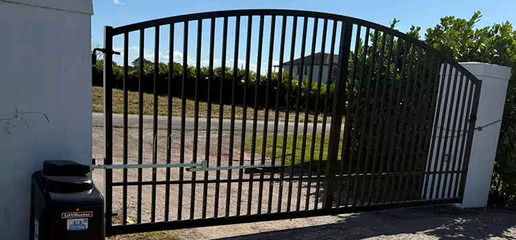 Driveway Fence Repair Highland Park